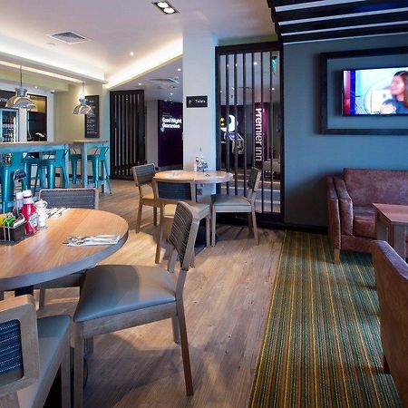 Premier Inn Вэллс Экстерьер фото