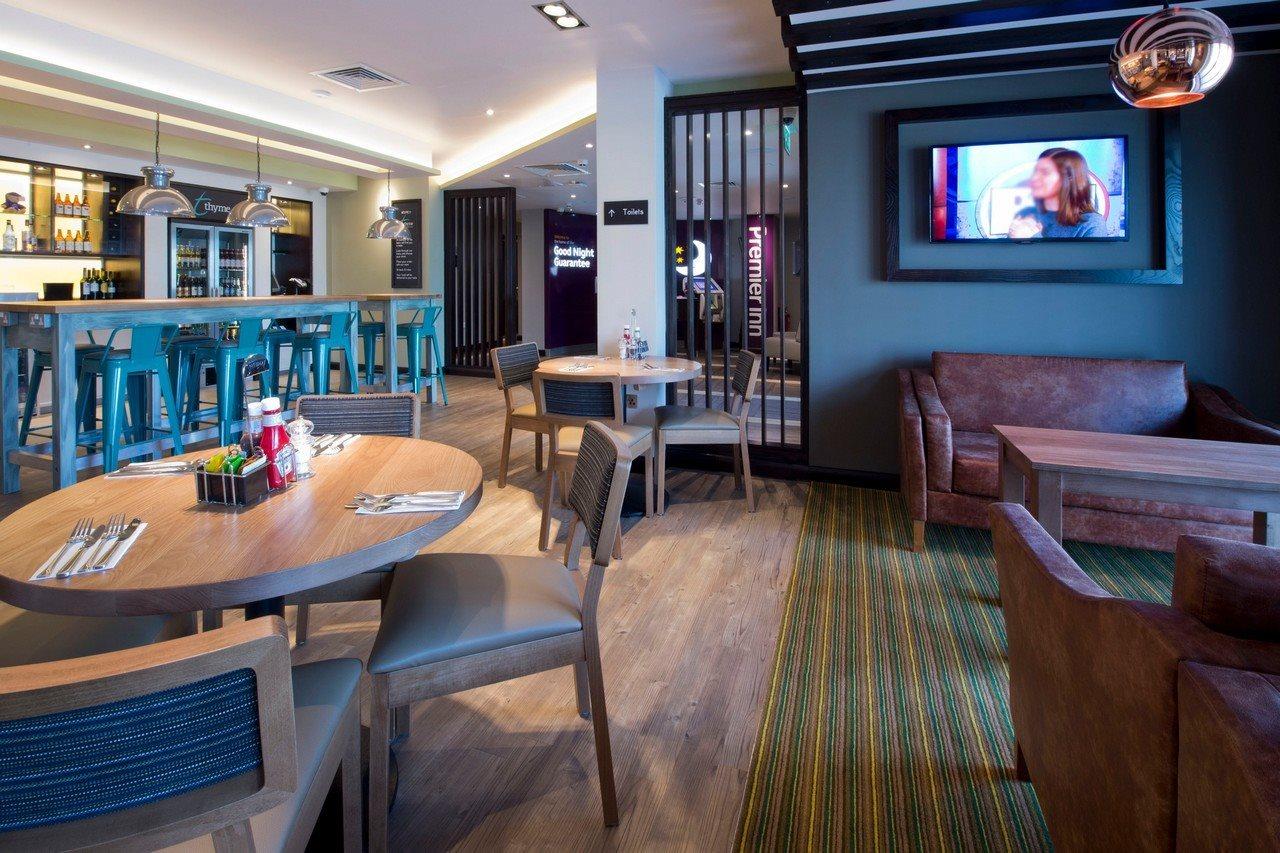 Premier Inn Вэллс Экстерьер фото